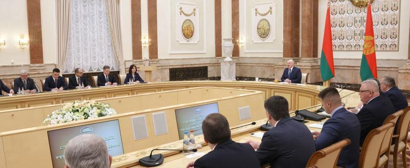 Лукашенко назвал пять проблем высшего образования в Беларуси