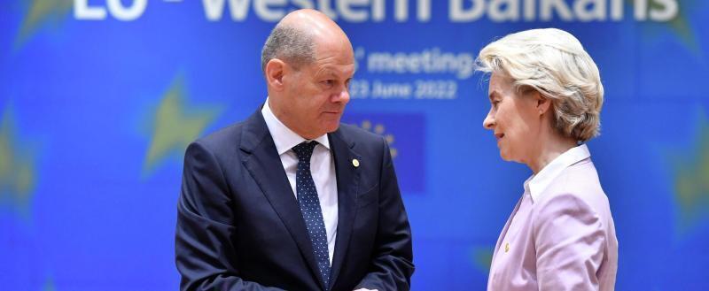 Глава Еврокомиссии Урсула фон дер Ляйен не сможет стать генсеком НАТО из-за Шольца
