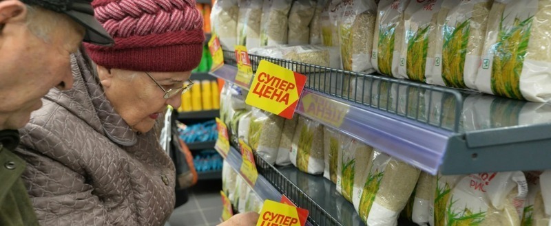 Белорусы тратят на еду почти 40% зарплаты
