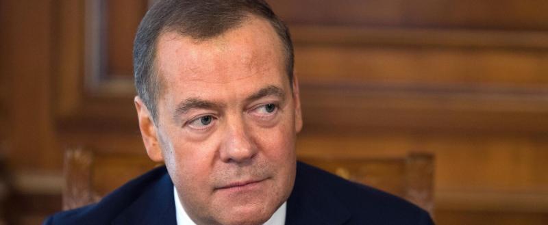 «Смерь оккупантам»: Медведев назвал немцев заклятыми врагами