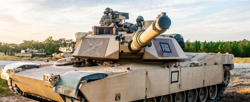 Американские танки ездят по территории России – это плохо, сказал песков