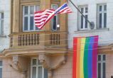 ЛГБТК-флаги запретят вывешивать над посольствами в США