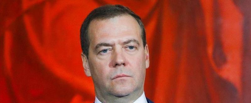 Медведев пообещал найти каждого, причастного к теракту