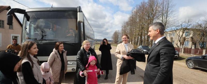 Дети из Молдовы вернулись домой после злоключений на границе Беларуси