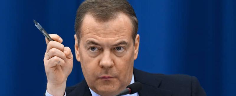 Медведев пожелал смерти Байдену и назвал его слова абсолютным злом