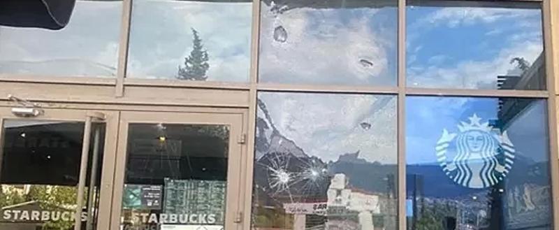 В Турции кофейню Starbucks обстреляли из дробовика