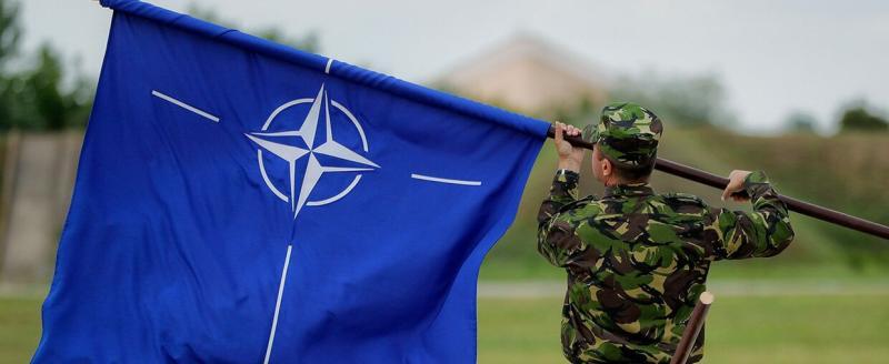33 тысячи солдат НАТО стоят у границ России - Шойгу