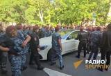 Протестующие перекрывают дороги в Армении