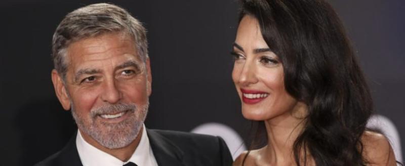 Песков назвал «безумцами» команду фонда актера Клуни