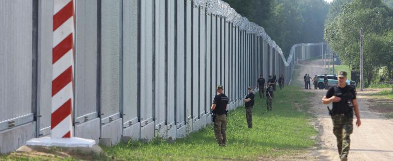 Польша разместила на границе с Беларусью вооруженные силы