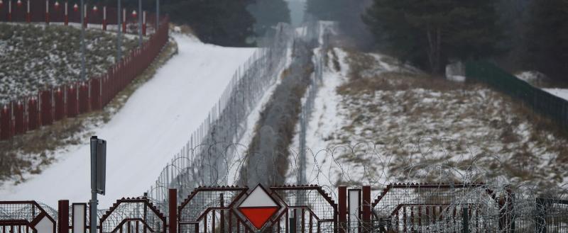 Польша начинает установку укреплений на границе с Беларусью и Россией