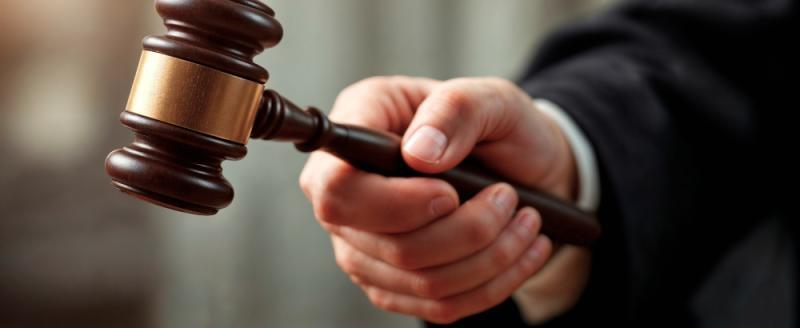 Суд запретил подростку управлять своими доходами до 18 лет