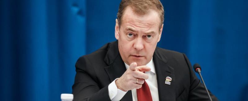 Медведев предупредил об неизбежном возмездии для украинской армии
