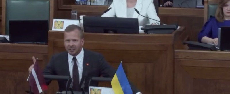 Депутата латвийского сейма удалили с заседания за защиту русского языка