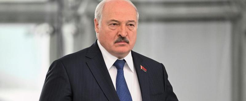 Лукашенко: «Корова — это святое» и должна жить во «дворце»