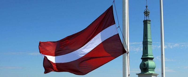 Латвия вводит запрет на поездки госслужащих в Беларусь и Россию