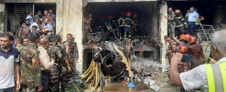 Самолет ВВС Бангладеш упал на колледж — 19 погибших, до 150 пострадавших