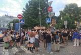 Почему украинцы не протестовали против мобилизации, но вышли на улицы после закона Зеленского?
