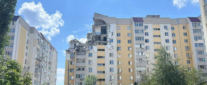 Взрыв газа разрушил подъезд в Саратове: есть погибшие и пострадавшие