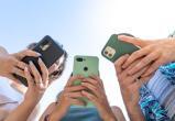 Переоценили защиту: владельцы iPhone чаще попадаются на уловки мошенников Переоценили защиту: владельцы iPhone чаще попадаются на уловки мошенников