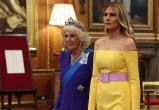 Виндзорский банкет: синий и желтый на Камилле и Мелании Трамп как символ поддержки Украины