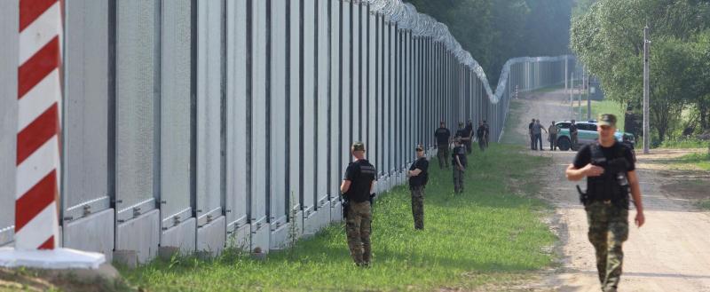 Польские политики потребовали открыть границу с Белоруссией