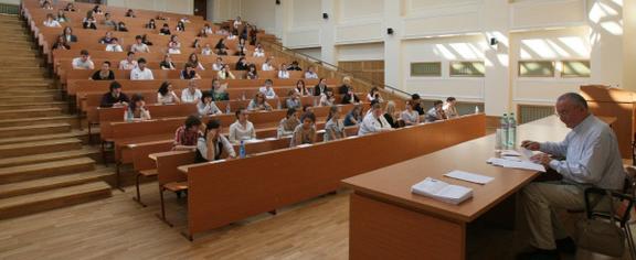 Высшее образование или рабочие профессии: что нужно рынку труда?