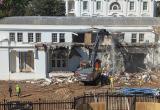 В США начали сносить Белый дом ради бального зала Трампа