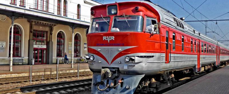 Дональд Туск заявил о возможной диверсии на железнодорожных путях