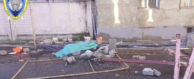 В Бресте упала строительная люлька с рабочими. Один из них не выжил