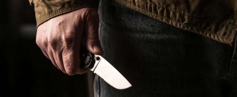 В Березино мужчина ранил ножом сотрудника милиции