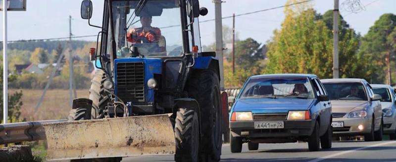 С 1 декабря на МКАД ограничат движение для тракторов и самоходных машин