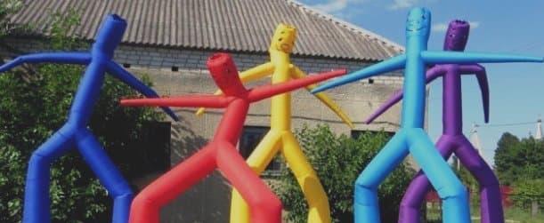 Встретил огромного красного аэромена – к деньгам