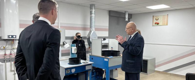 БНТУ и «Пеленг» начнут подготовку инженеров на реальном оборудовании