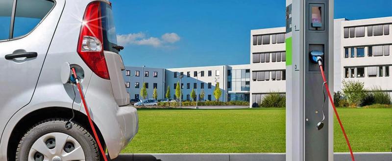 В Беларуси продлили льготы на электромобили, но отменили бесплатную парковку