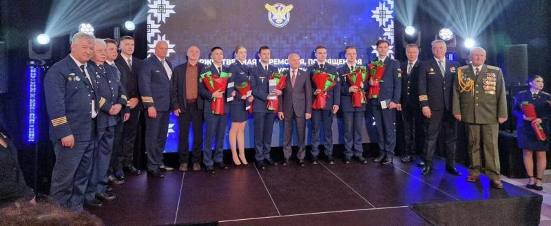 Впервые в истории: Беларусь выпустила собственных пилотов гражданской авиации