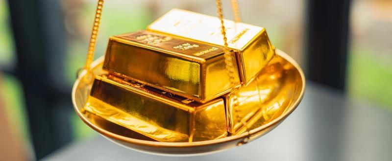 Цена на золото впервые в истории превысила $4 400 за унцию