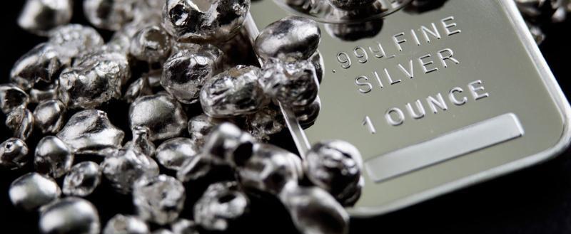 Серебро бьет рекорд, впервые превысив $75 за унцию на фоне роста спроса на драгметаллы