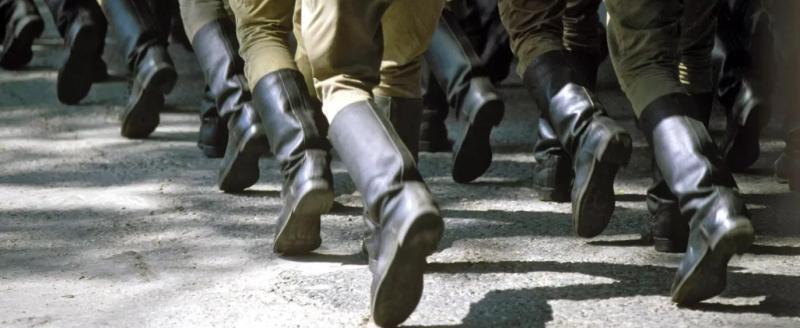 Путин утвердил переход на круглогодичный призыв в армию