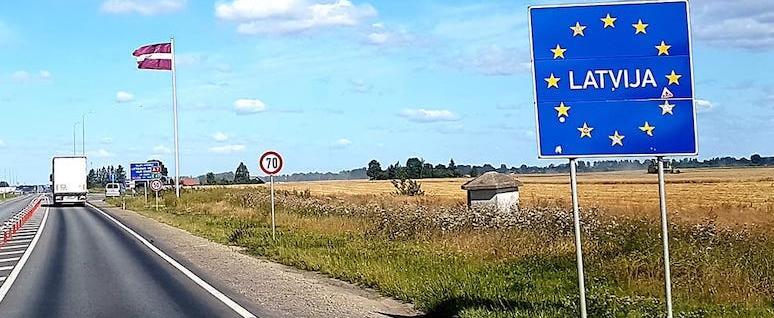 Латвия завершила возведение заграждений на границе с Россией