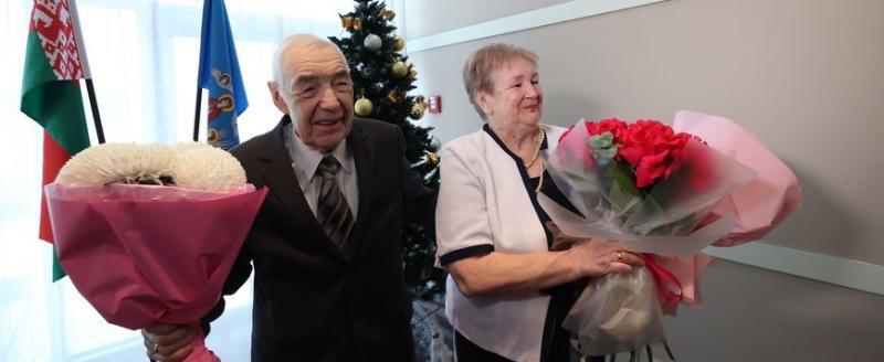 Изумрудную свадьбу в канун Нового года отметила пара Синельниковых из Минска