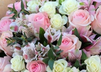 &laquo;Пупсик&raquo; на балконе вызвал недовольство соседей: история одного громкого поздравления в Казани