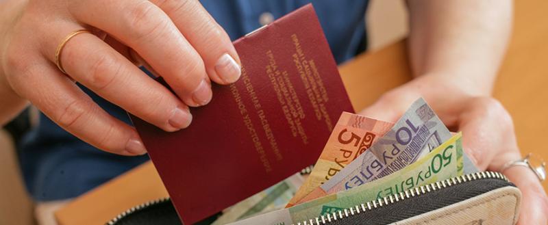 Поможет ли работа после выхода на пенсию увеличить стаж и пенсию