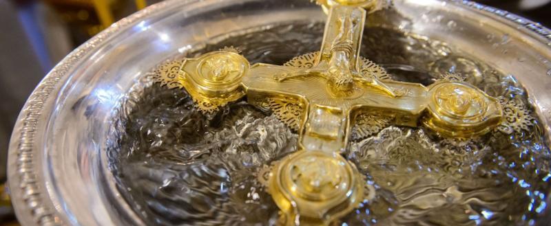 Крещенские традиции: от освящения воды до народных поверий