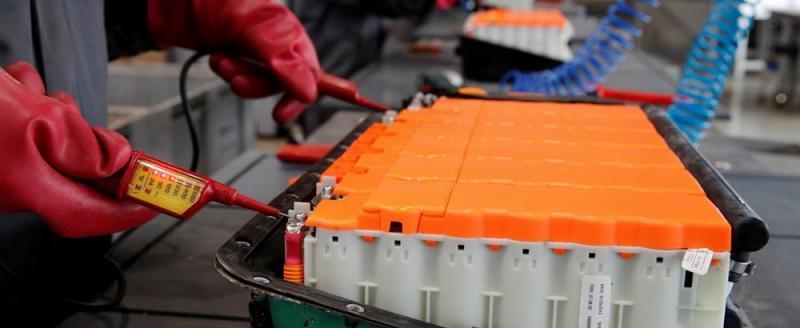 Китайские власти призвали бизнес ограничить выпуск аккумуляторов