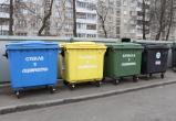 Минчане задались вопросом: почему мусор из разных баков грузят в одну машину