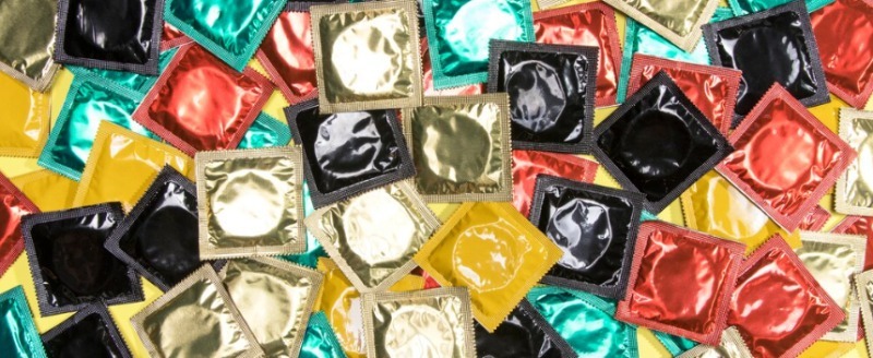 Презервативы нарасхват: россияне массово скупают контрацептивы