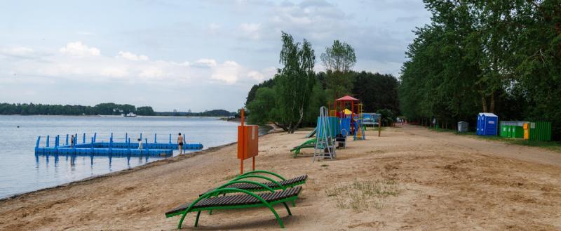 В Беларуси официально открыли купальный сезон: пляжи готовы, спасатели начеку