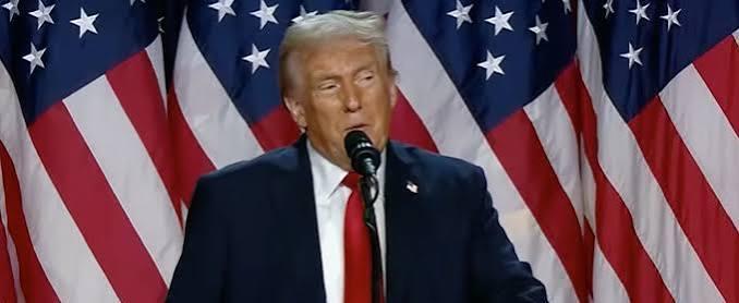 «С удовольствием бы это сделал»: Трамп о третьем президентском сроке 