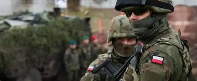 Польша на пути к всеобщей службе: Варшава изучает вариант обязательной военной подготовки для мужчин и женщин
